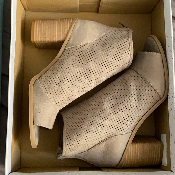 Abound Open Toe Booties - Picture 3 of 6